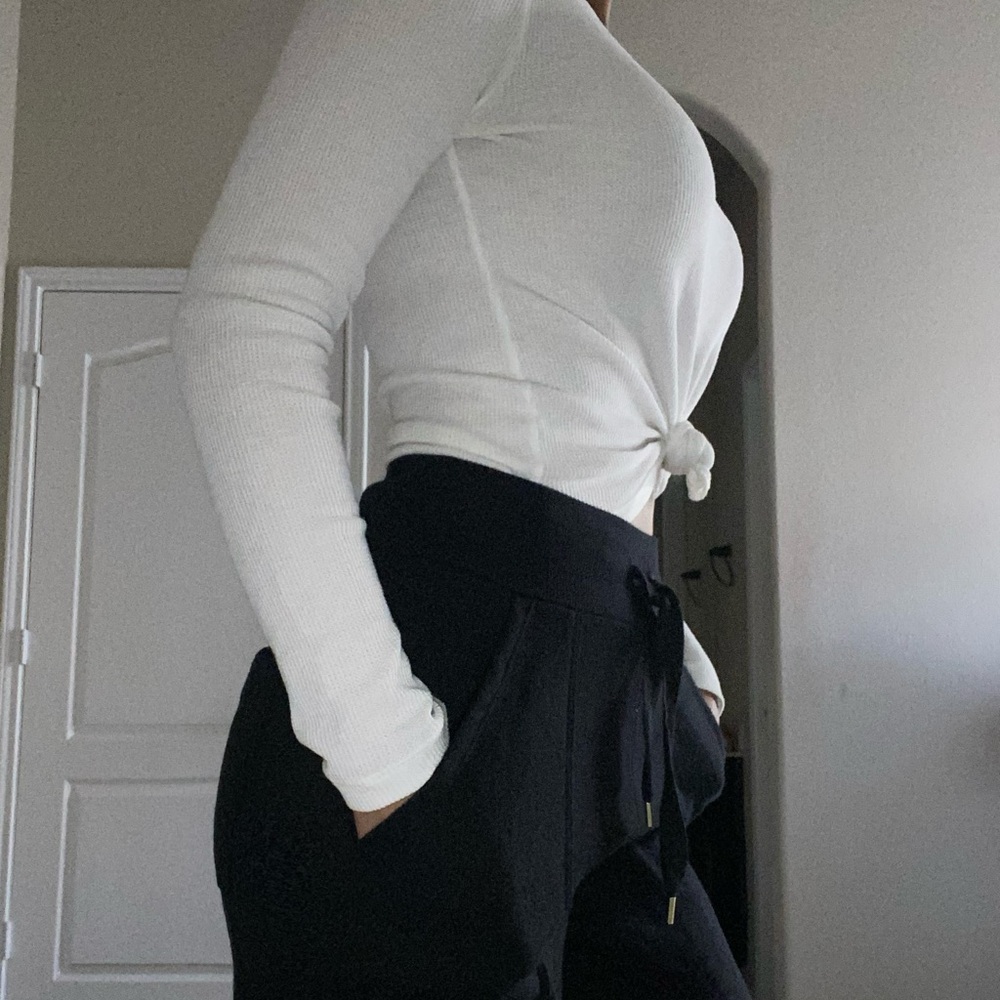 black sweatpants